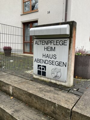 Der Eingang zum APH