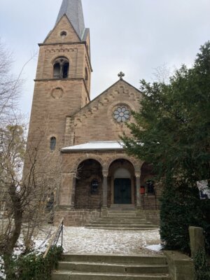 Die Pfarrkirche im Dezember