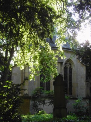 Gotische Kapelle im Adenauerpark (Bild vergrößern)