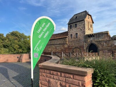 Veranstaltung: Nicht im HdB - aber super interessant und wichtig: Hospizgruppe Bad Vilbel liest in der Stadtbibliothek UND Infostand auf dem Niddaplatz Sa 12.​10.​2024