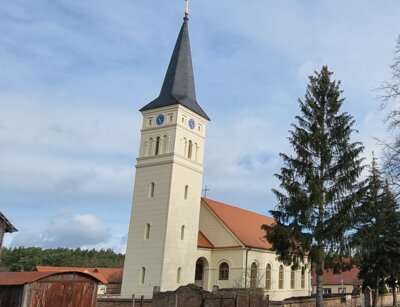 Herzlich willkommen in unserem Gottesdienst am 18. Mai um 9:3o Uhr in Schäpe.