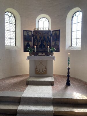 Blick zum Altar in St. Katharinen