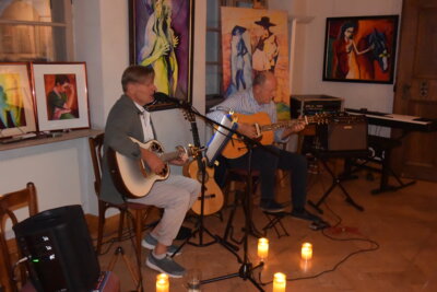 Frank Riederle & Peter Miller zur Ausstellung Eschenlohe Art of Oil im Schloss Türkheim Veranstaltung: Platzkonzert mit Frank Riederle & Peter Miller