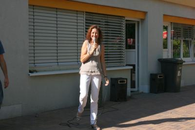 Frau M&uuml;ller er&ouml;ffnet unser Sommerfest 2016 