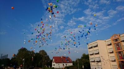 Foto des Albums: Luftballonwettbewerb 2016 (23.09.2016)