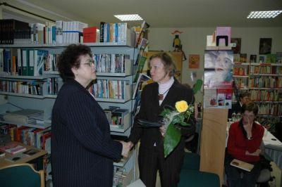 Foto des Albums: Gisela Steineckert - Welttag des Buches in der Bibliothek Wusterhausen (09.04.2007)