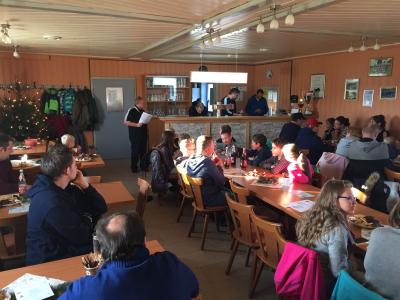 Foto des Albums: Weihnachtsfeier Jugend 2016