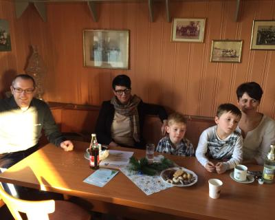 Foto des Albums: Weihnachtsfeier Jugend 2016