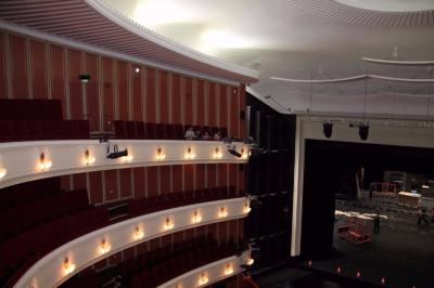 Foto des Albums: Die Klasse 4 He besucht die deutsche Oper (21.12.2016)
