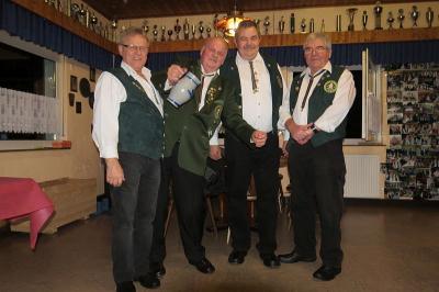 von. li. n. re.: Anton Hoffer, Eckhard Koch, Bernhard V&ouml;lkel und Norbert Wellstein (ehemaliger Vorsitzender 1975/1976 - davor 1. Kassierer) 
