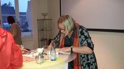 Foto des Albums: Lesung mit Mechthild Borrmann