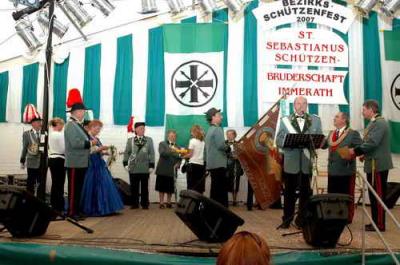 Foto des Albums: 2007 Bezirksschützenfest (30.06.2007)