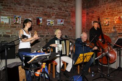 Foto des Albums: Acapolka-Konzert zum Zuhören und Mittanzen