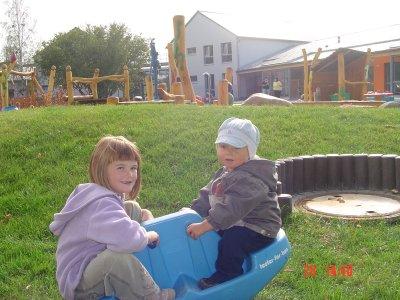 Foto des Albums: TickTack-Kinder beim Spielen (28.09.2006)