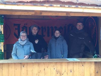 Foto des Albums: Silvester-Open-Air auf dem Burghof-Gelände mit grandiosem Höhenfeuerwerk