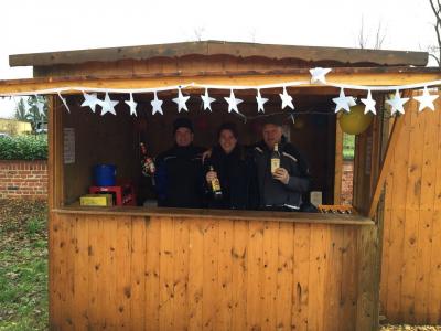 Foto des Albums: Silvester-Open-Air auf dem Burghof-Gelände mit grandiosem Höhenfeuerwerk