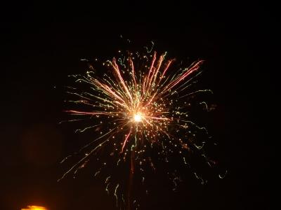 Foto des Albums: Silvester-Open-Air auf dem Burghof-Gelände mit grandiosem Höhenfeuerwerk