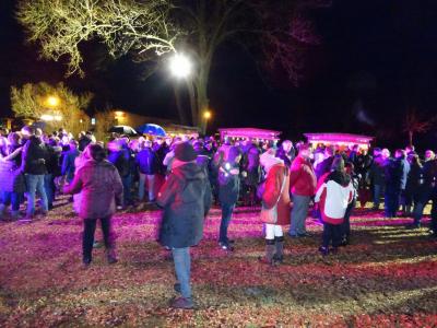 Foto des Albums: Silvester-Open-Air auf dem Burghof-Gelände mit grandiosem Höhenfeuerwerk