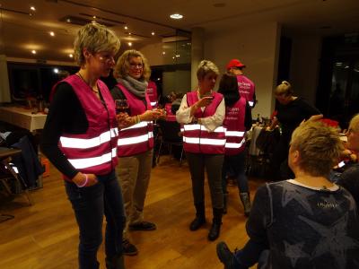 Foto des Albums: Silvester-Open-Air auf dem Burghof-Gelände mit grandiosem Höhenfeuerwerk