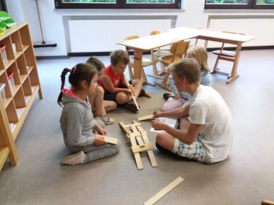 Foto des Albums: Brücken bauen in Klasse 2G (09.05.2018)