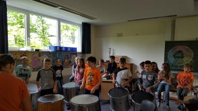 Foto des Albums: Trommeln für den "Jungen mit der Deutschlandfahne"