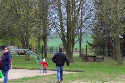 Foto des Albums: Ostereier suche in der ehemalige Schule