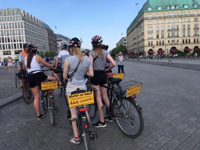 Foto des Albums: "Du bist so wunderbar, Berlin!" - Neuner auf Klassenfahrt (04.06.2018)