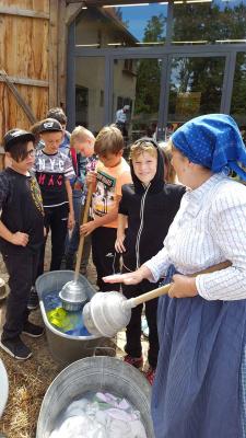 Foto des Albums: Schullandheimaufenthalt der Klasse 4a im Schullandheim Thüringer Hütte