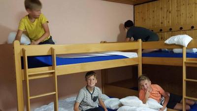 Foto des Albums: Schullandheimaufenthalt der Klasse 4a im Schullandheim Thüringer Hütte