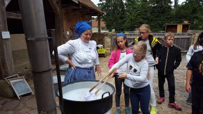 Foto des Albums: Schullandheimaufenthalt der Klasse 4a im Schullandheim Thüringer Hütte