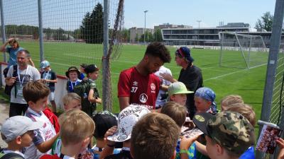 Foto des Albums: Siegerfahrt zum Fußballturnier "Der Junge mit der Deutschlandfahne"