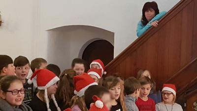 Foto des Albums: Schülerversammlung in der Kirche Oberottendorf