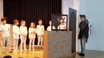 Foto des Albums: Theateraufführung „Der Wolf und die sieben Geißlein“