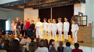 Foto des Albums: Theateraufführung „Der Wolf und die sieben Geißlein“