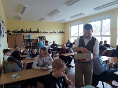 Foto des Albums: Wolfsexperten in der Schule (27. 03. 2019)