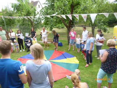 Foto des Albums: Beim Sommerfest auf der Wiese... 2019 in der KiM