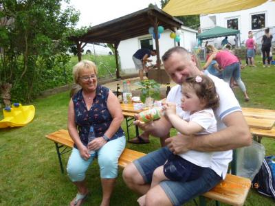 Foto des Albums: Beim Sommerfest auf der Wiese... 2019 in der KiM