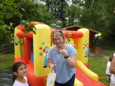 Foto des Albums: Beim Sommerfest auf der Wiese... 2019 in der KiM