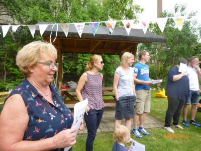 Foto des Albums: Beim Sommerfest auf der Wiese... 2019 in der KiM