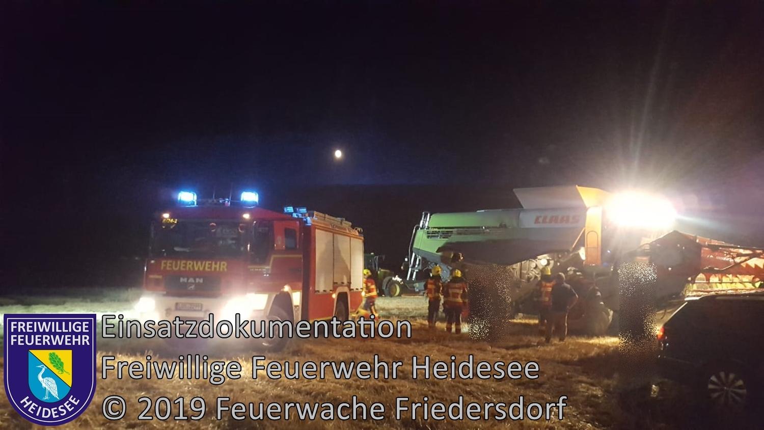 Bild: Einsatz 56/2019 | Brennender Mähdrescher und Stoppelfeld | L39 OV Friedersdorf - Blossin