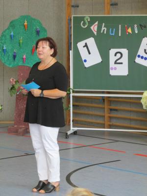 Er&ouml;ffnung der Einschulung durch Frau Dallmaier! 