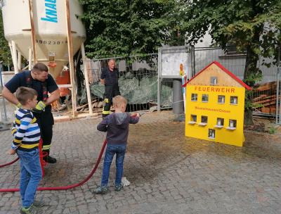 Foto des Albums: Bibliotheksfest "Auf Entdeckungstour rund um die Feuerwehr" (08.09.2019)