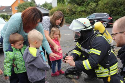 Foto des Albums: Tatü, tata, die Feuerwehr ist da...