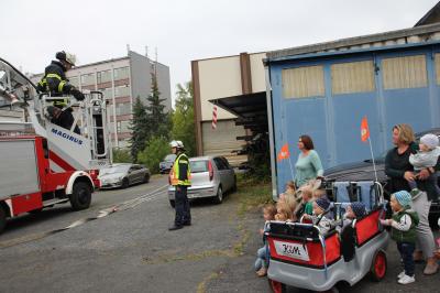Foto des Albums: Tatü, tata, die Feuerwehr ist da...