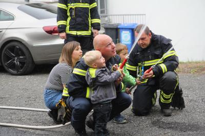 Foto des Albums: Tatü, tata, die Feuerwehr ist da...