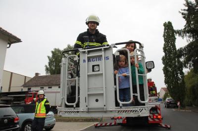 Foto des Albums: Tatü, tata, die Feuerwehr ist da...