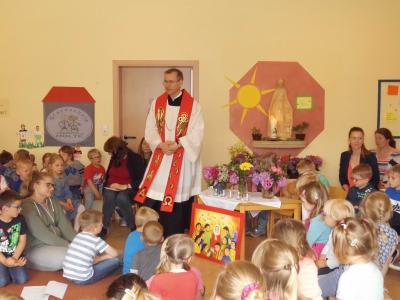 Foto des Albums: Maiandacht im Kindergarten