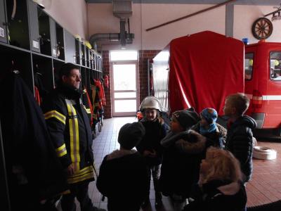 Foto des Albums: Besuch bei der Feuerwehr Holte