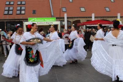 Foto des Albums: Kürbisfest am 19. und 20. Oktober im Kremmener Scheunenviertel (20. 10. 2019)