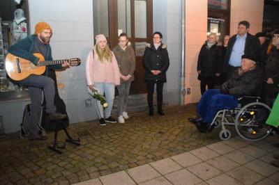 Foto des Albums: Aktion "Putzen der Stolpersteine" (09. 11. 2019)